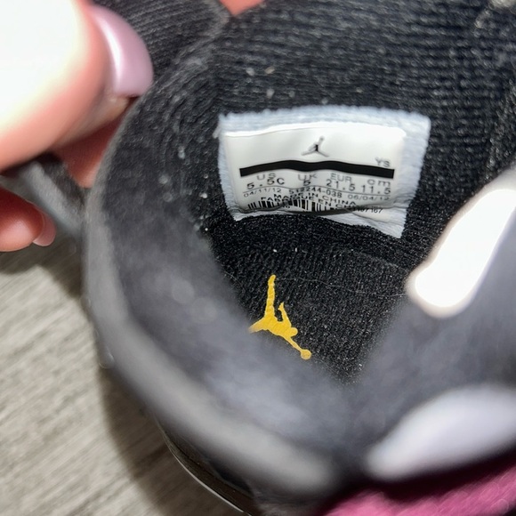 Jordan Gray and Black High-Top Bordeaux w/ purple laces come with original box - Picture 6 of 6